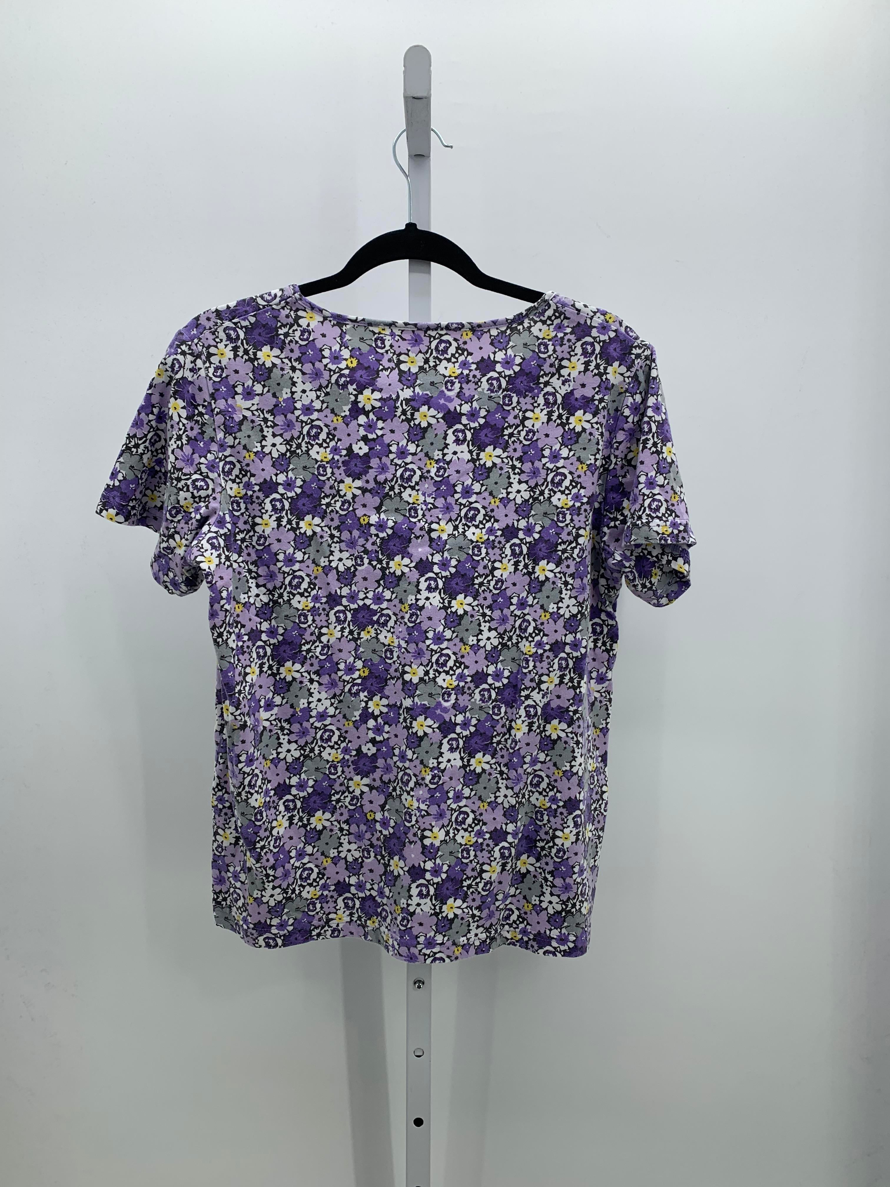 Size Medium Misses Short Sleeve Shirt