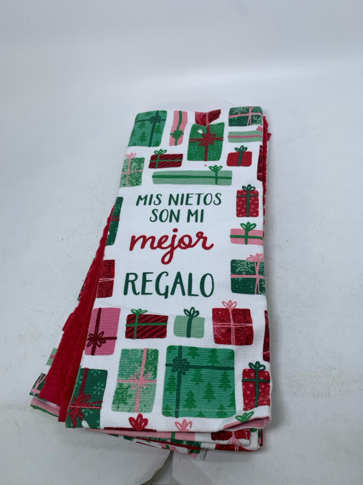 NWT 3 HOLIDAY KITCHEN TOWELS.