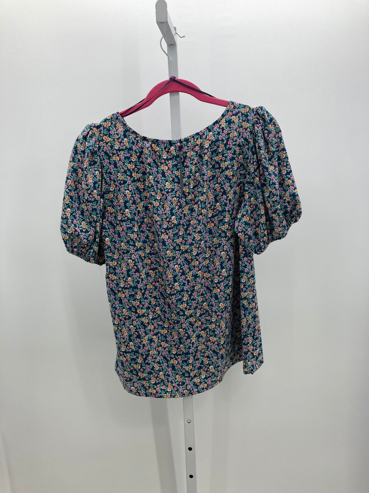 Lauren Conrad Size Medium Misses Short Sleeve Shirt
