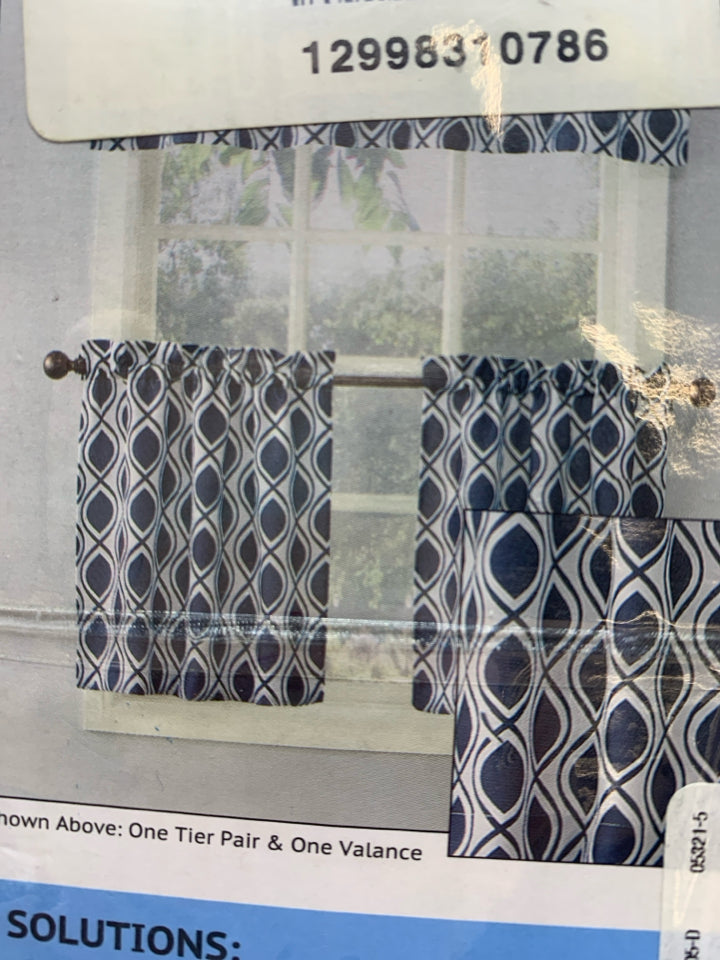 NIP ONE SIZE WINDOW TIER PAIR.