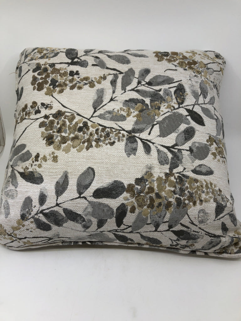SILVER SQUARE PILLOW W LEAF PATTERN.