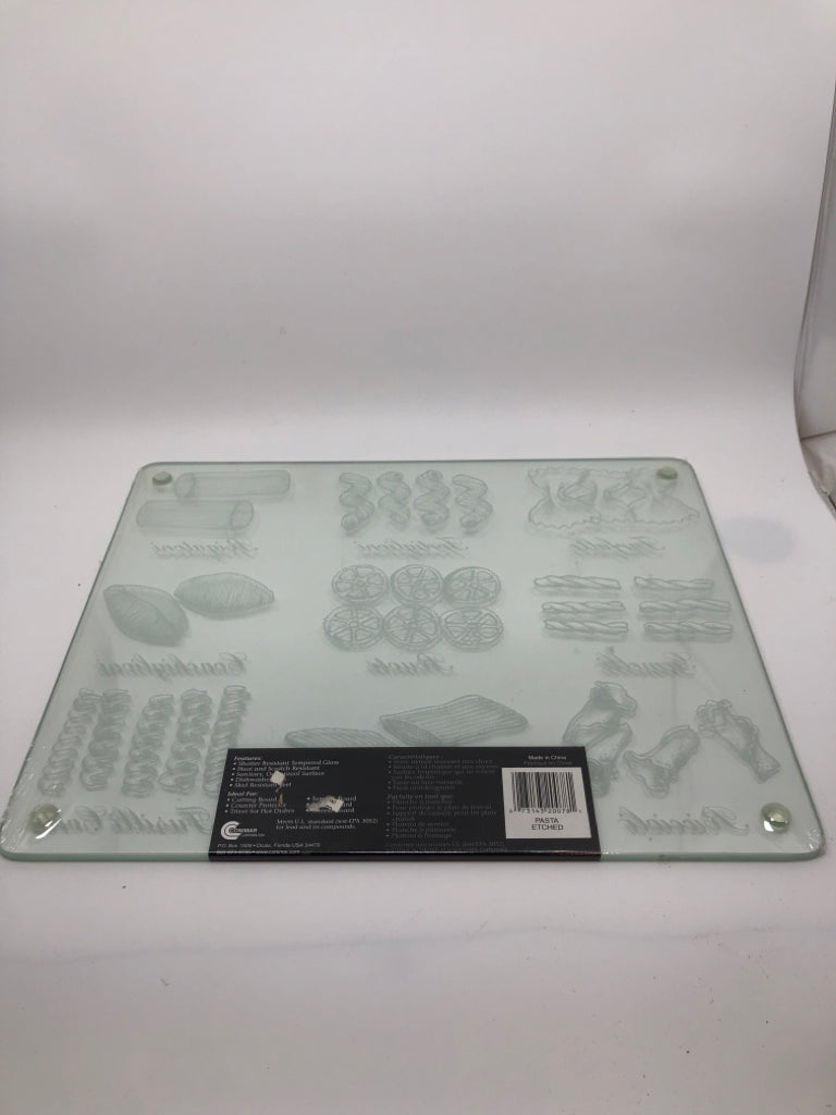 NIP GLASS CUTTING BOARD W/PASTA PRINTS.