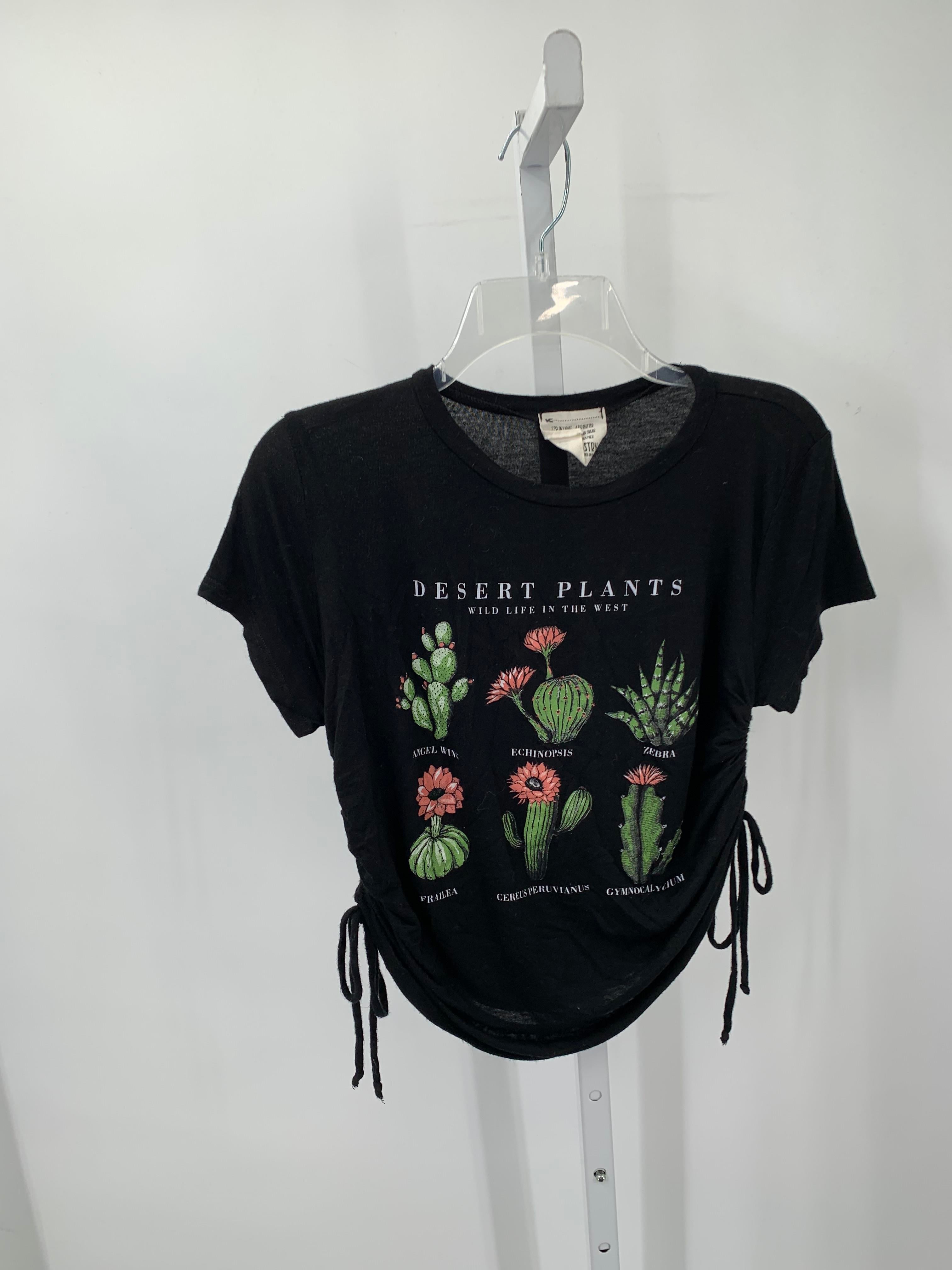 Size Extra Large Juniors Short Sleeve Shirt