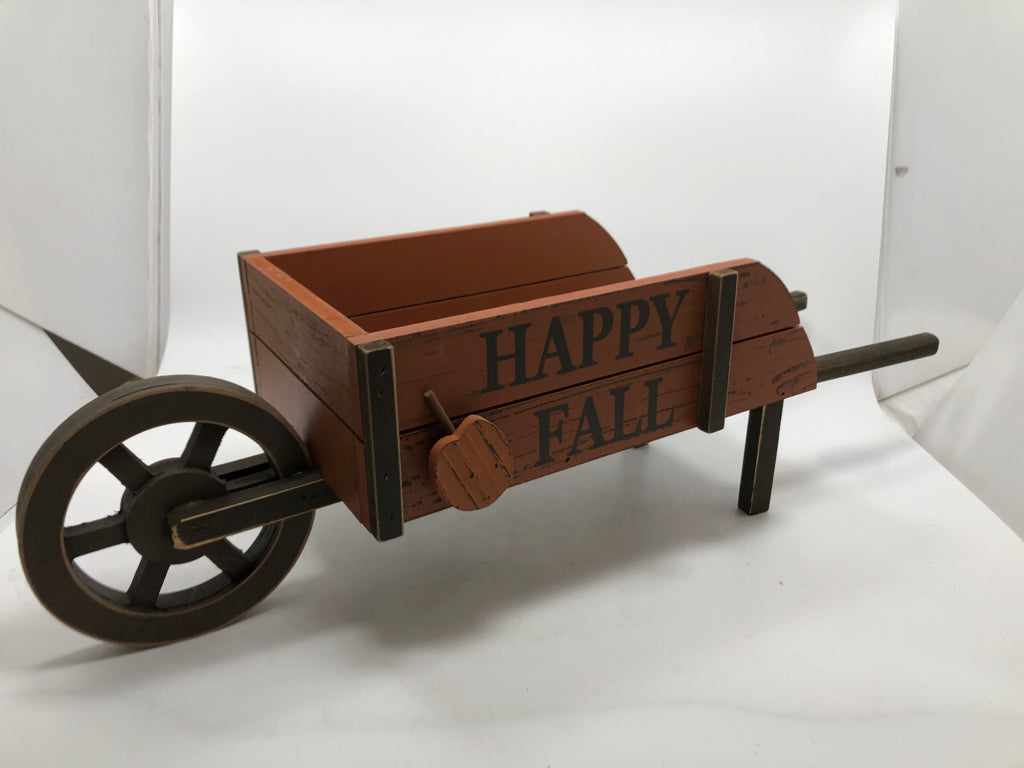 WHEELBARROW "WELCOME FALL" DECOR.