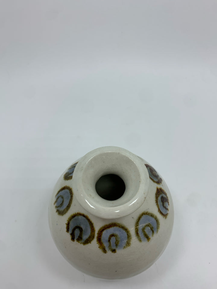 WHITE CERAMIC BUD VASE/EARTHTONE BLUE/BROWN DETAILS.