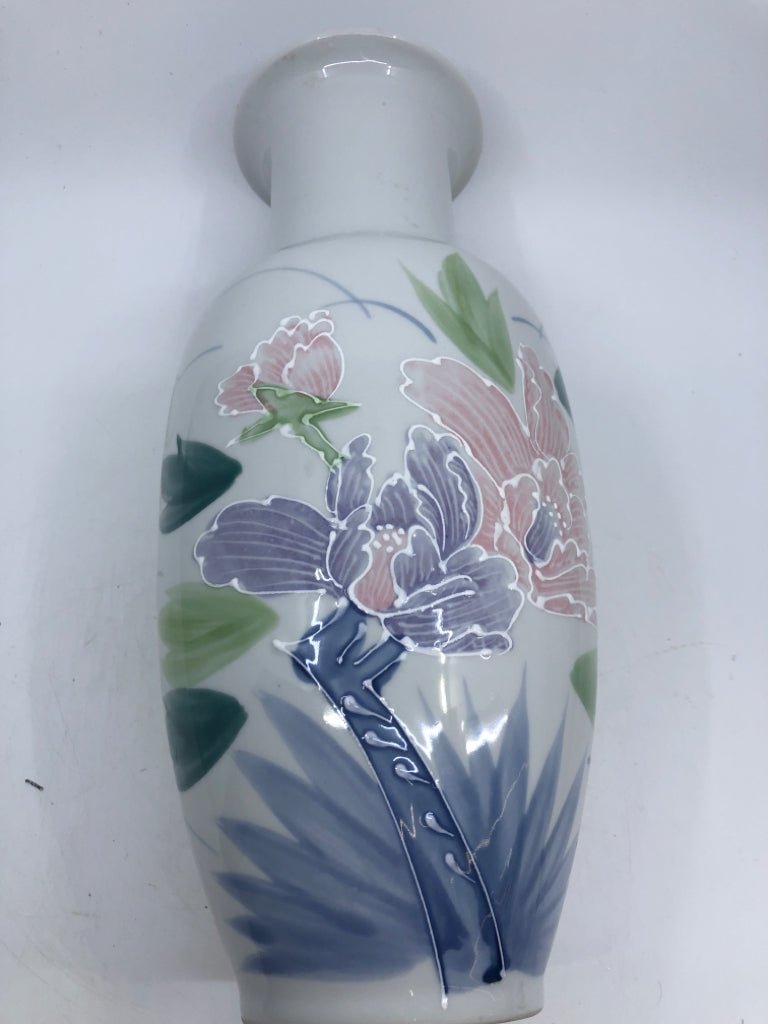 WHITE ASIAN STYLE FLOOR VASE W/ TEXTURE PURPLE+PINK FLOWERS.