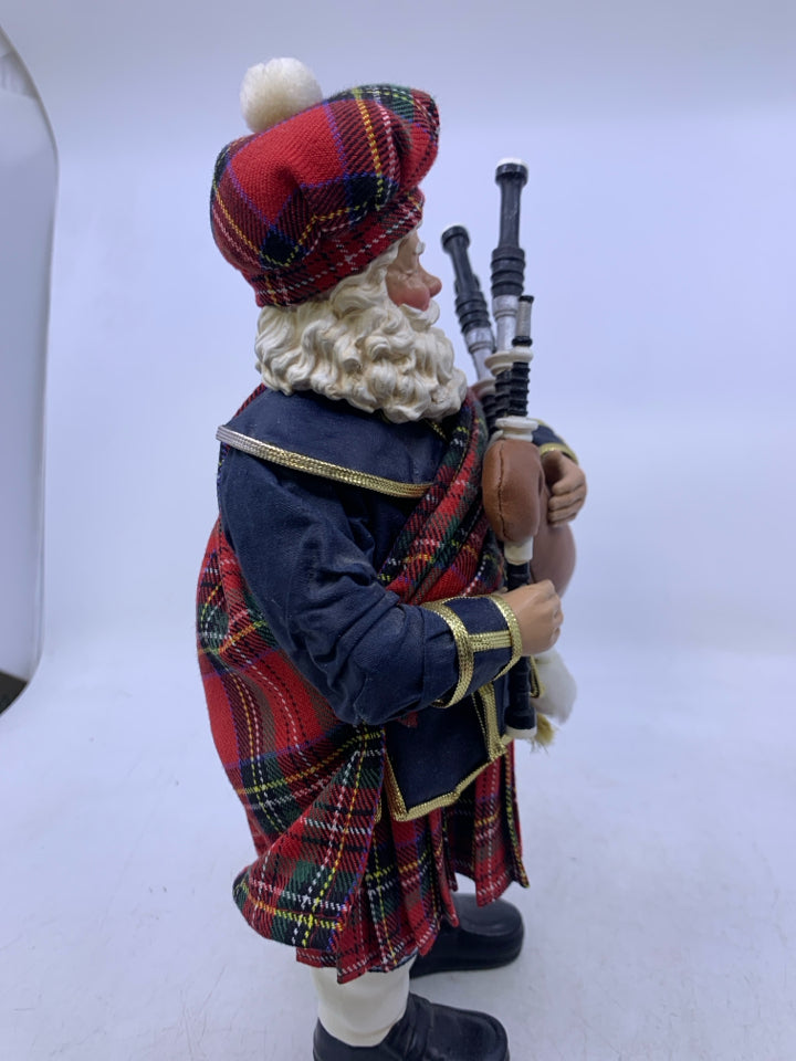 RESIN SANTA W/ BAGPIPES.