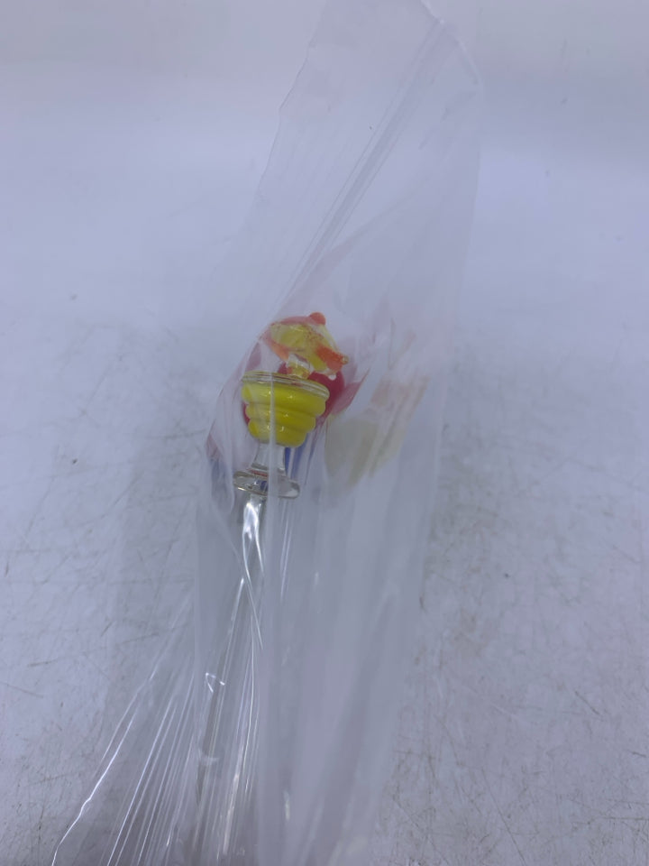 6 ASSORTED GLASS DRINK STIRERS IN BAG.