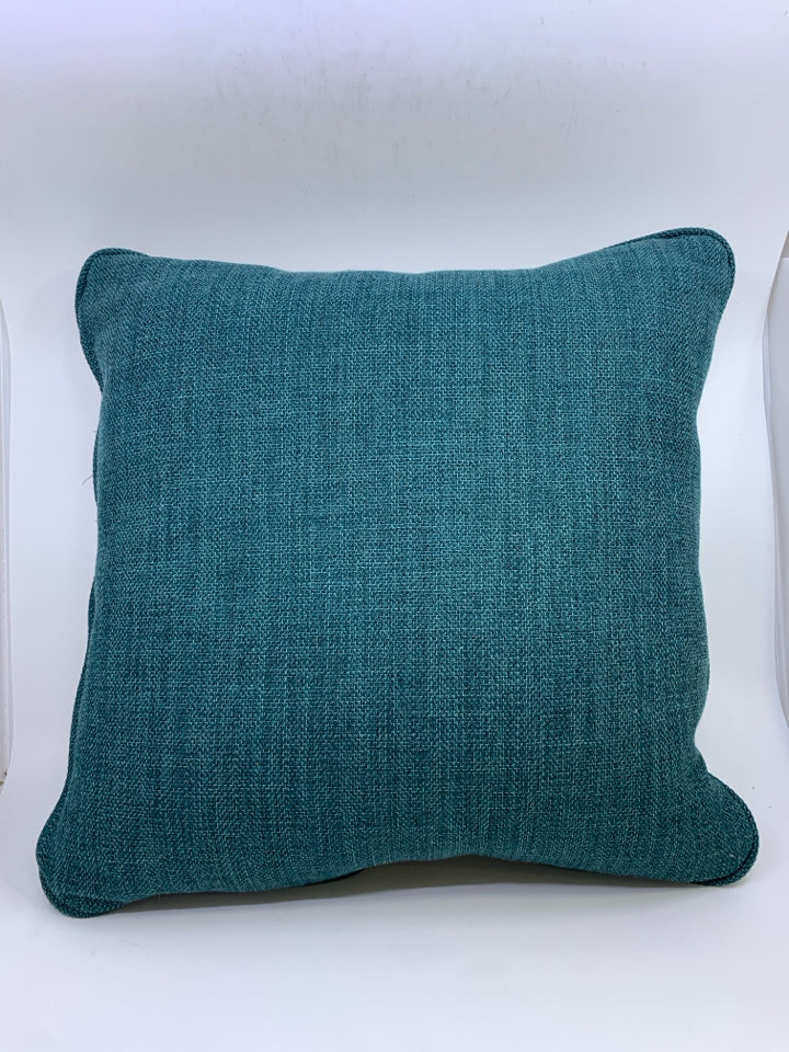 BLUE & WHITE PILLOW W/ABSTRACT LINE DESIGN.