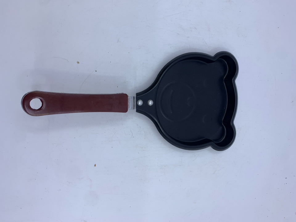 SMALL TEDDY BEAR PAN.
