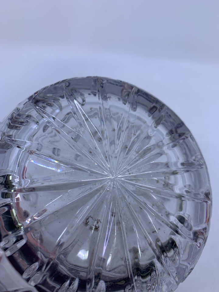 HEAVY CRYSTAL DETAILED PITCHER.