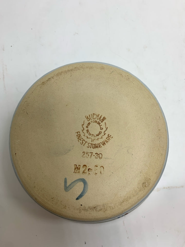 FLORAL BUCHAN STONEWARE COVERED CASSEROLE DISH.