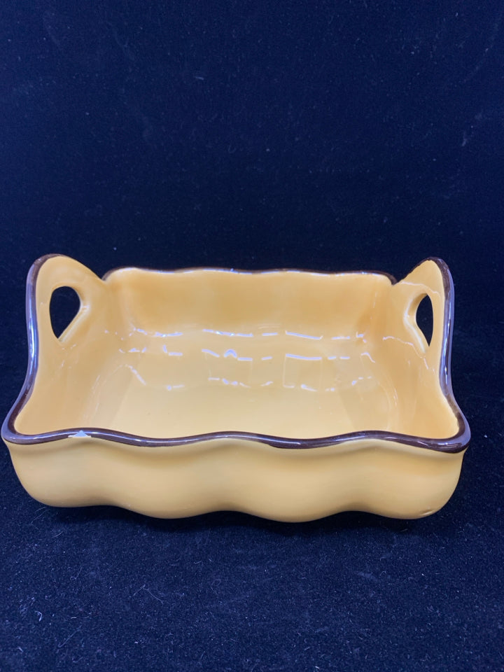 SMALL YELLOW SQUARE BROWN EDGE HANDLES BAKING DISH.
