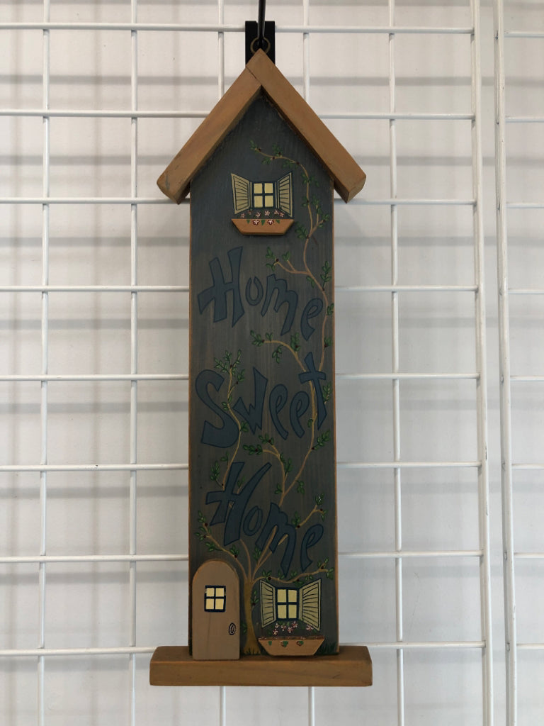 HOME SWEET HOME WOODEN WALL-HANGING.