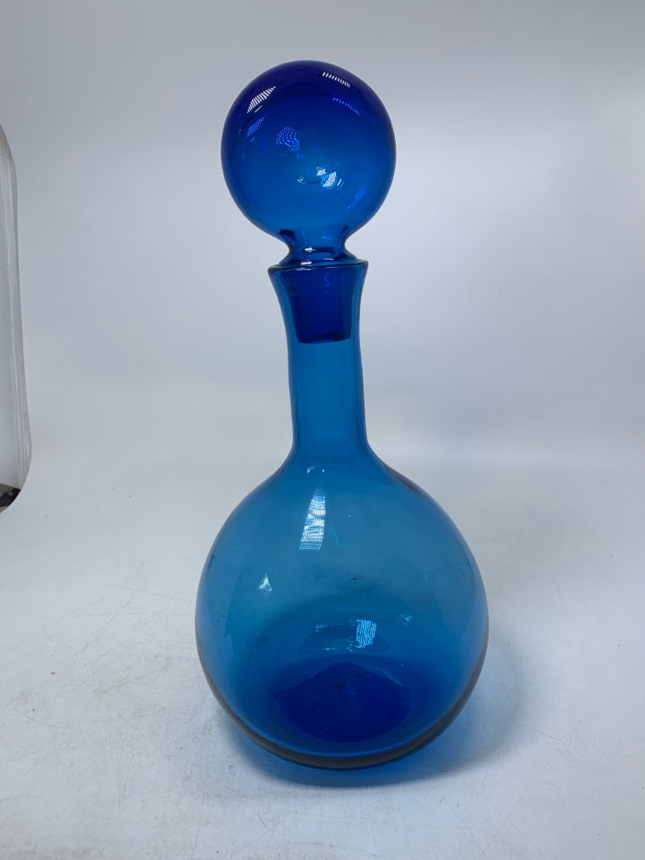 BLOWN BLUE GLASS DECANTER W/ CIRCLE STOPPER.