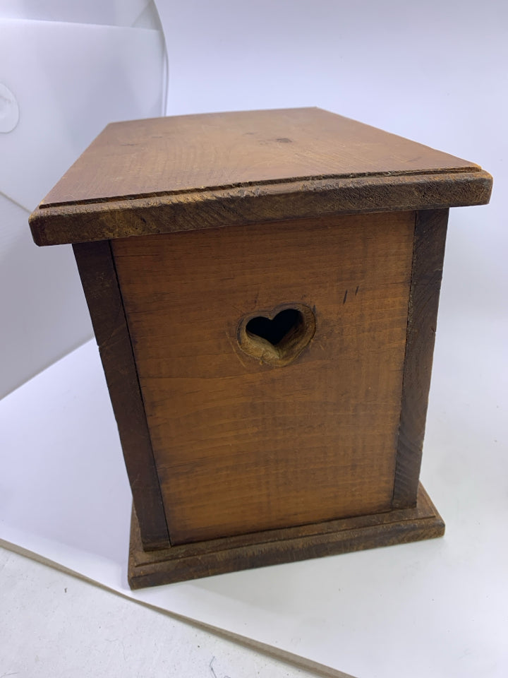 DARK WOOD BREAD/ STORAGE BOX W HEART DETAIL.