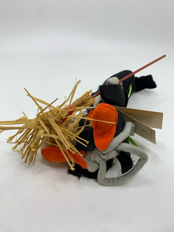ANNA LEE WITCH MOUSE.