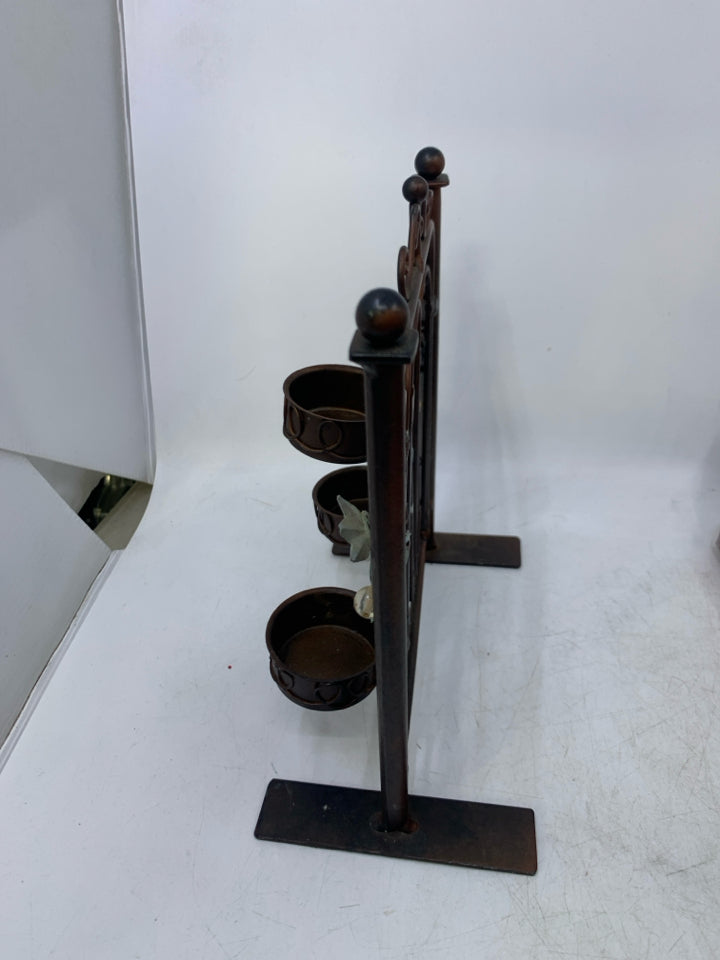 METAL FENCE W/ 3 TEA LIGHT HOLDERS/IVY.