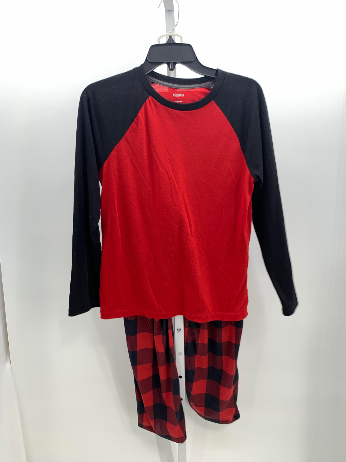 KNIT TOP AND PLAID PANTS