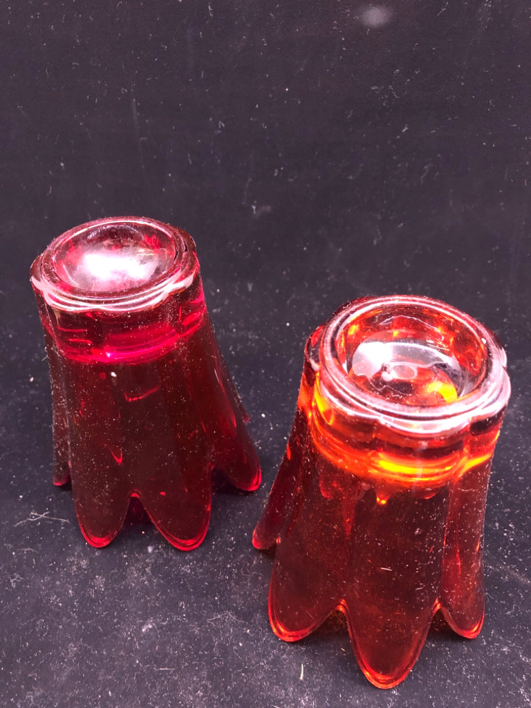 2 RED FLORAL TEALIGHT HOLDER.