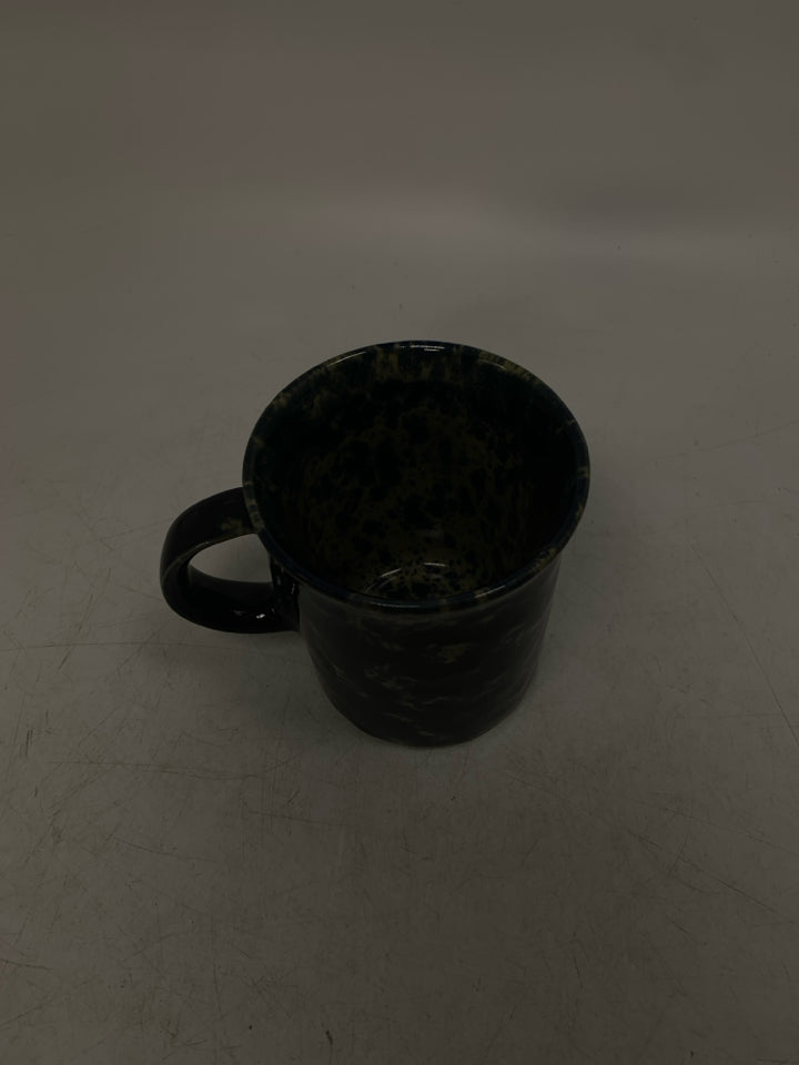 DARK BLUE SPONGE POTTERY MUG.