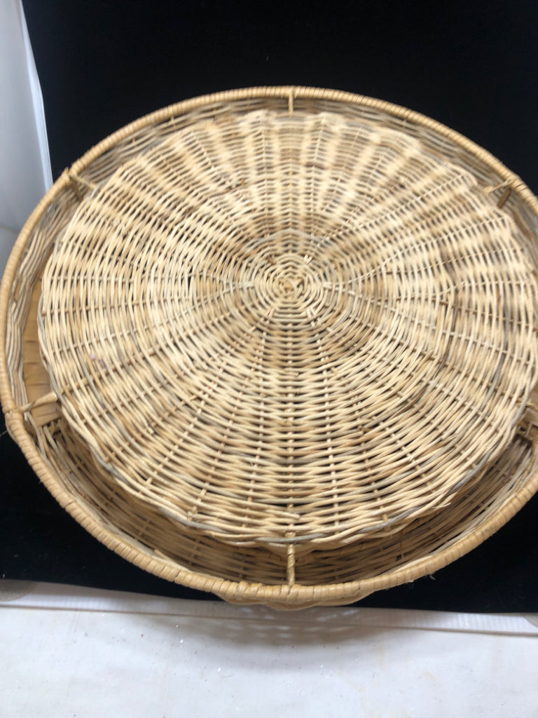 NWT WICKER TRAY - TOMMY BAHAMA.