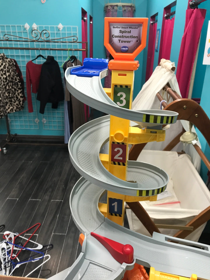 VTech Go! Go! Smart Wheels Spiral Construction Tower w Accessories.