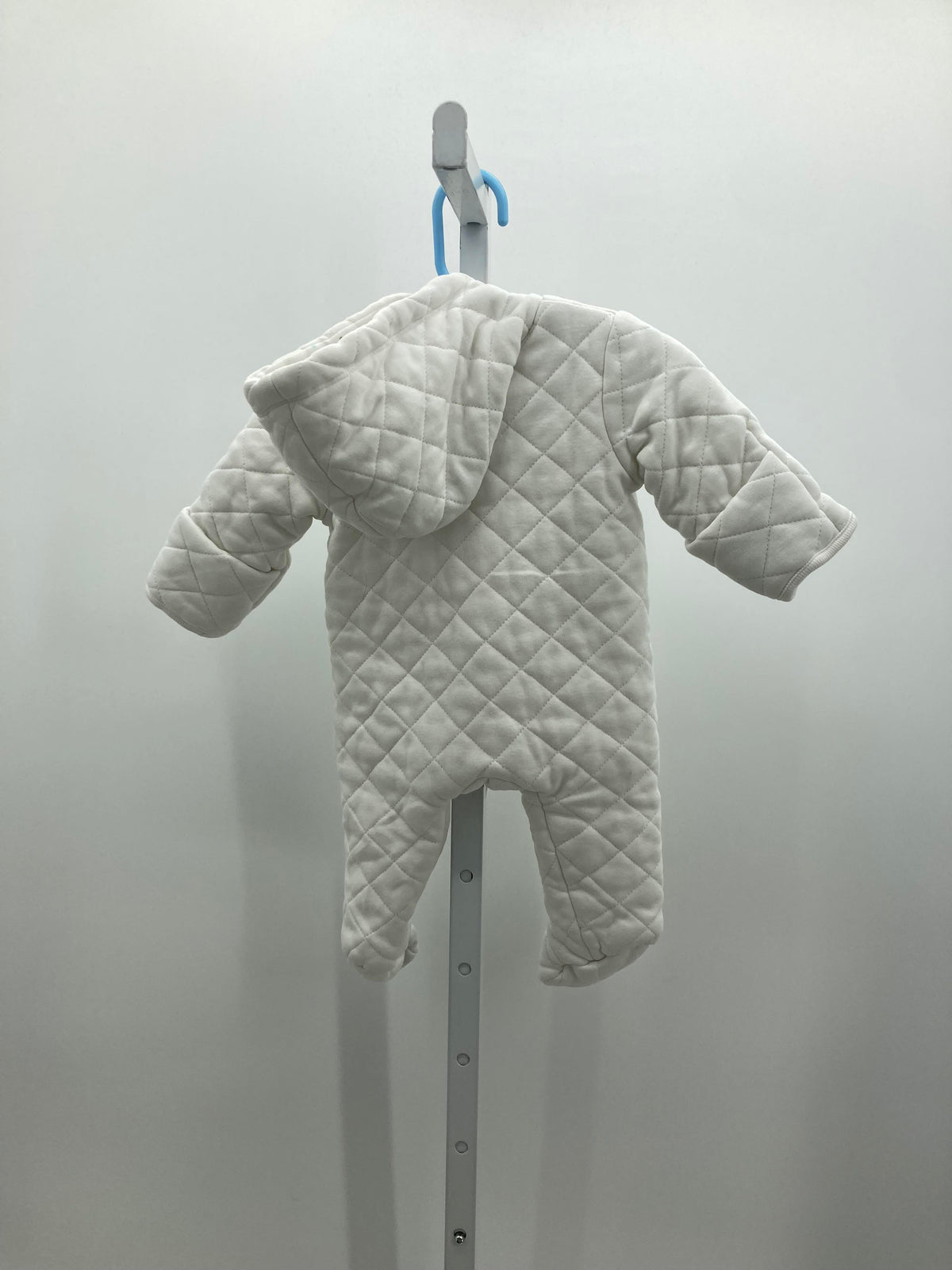 HOODED QUILTED KNIT.