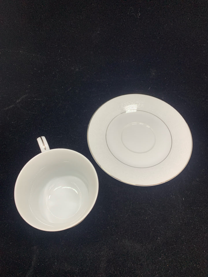 8PC LACE POINT TEACUP AND SAUCER SET.
