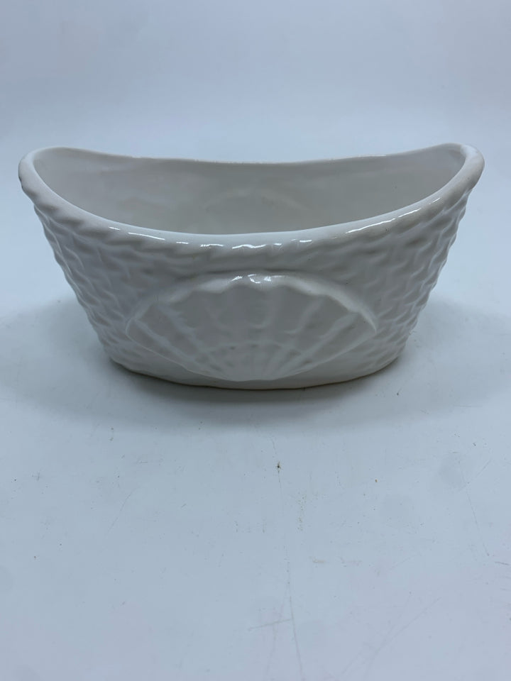 RAISED SEASHELL PORTUGAL BOWL.