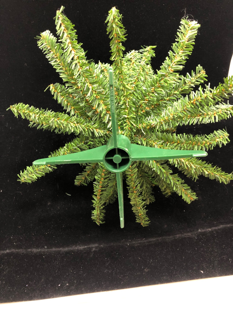MINI CHRISTMAS TREE.