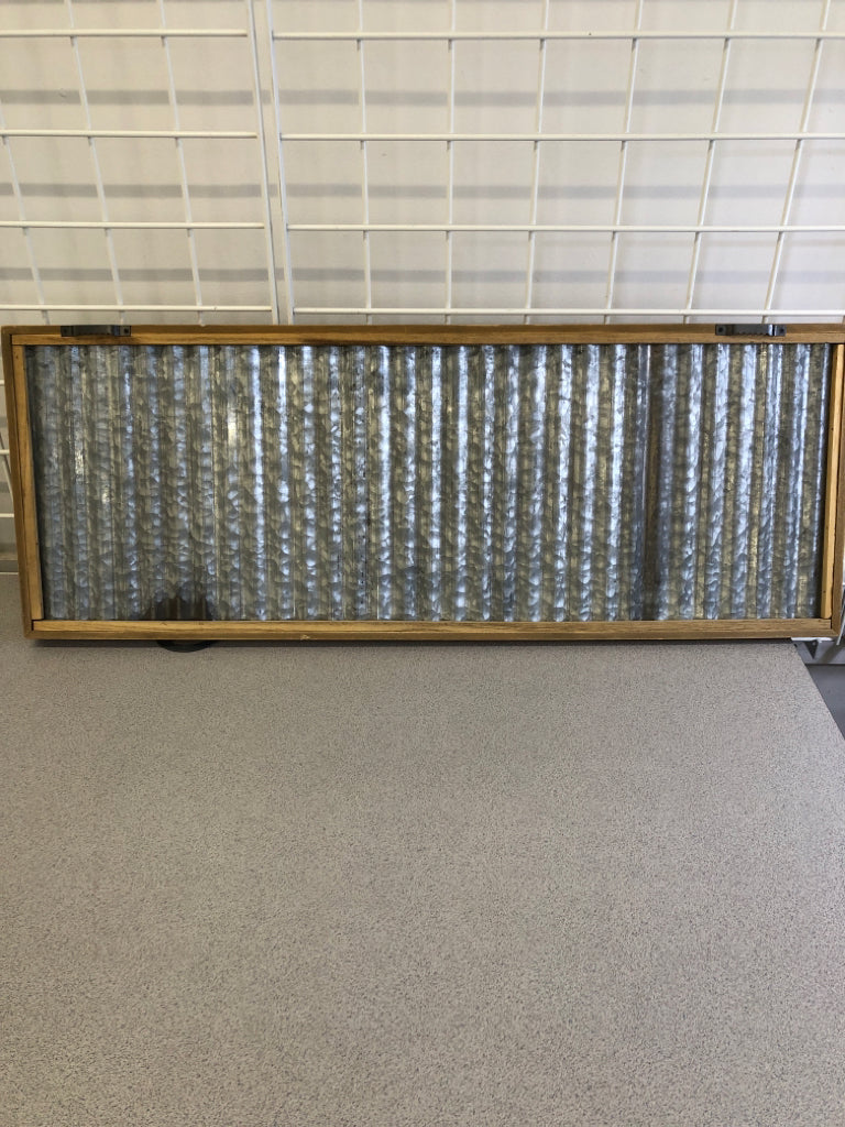 FARMHOUSE SIGN W/METAL WAVY BACKGROUND+TAN FRAME.