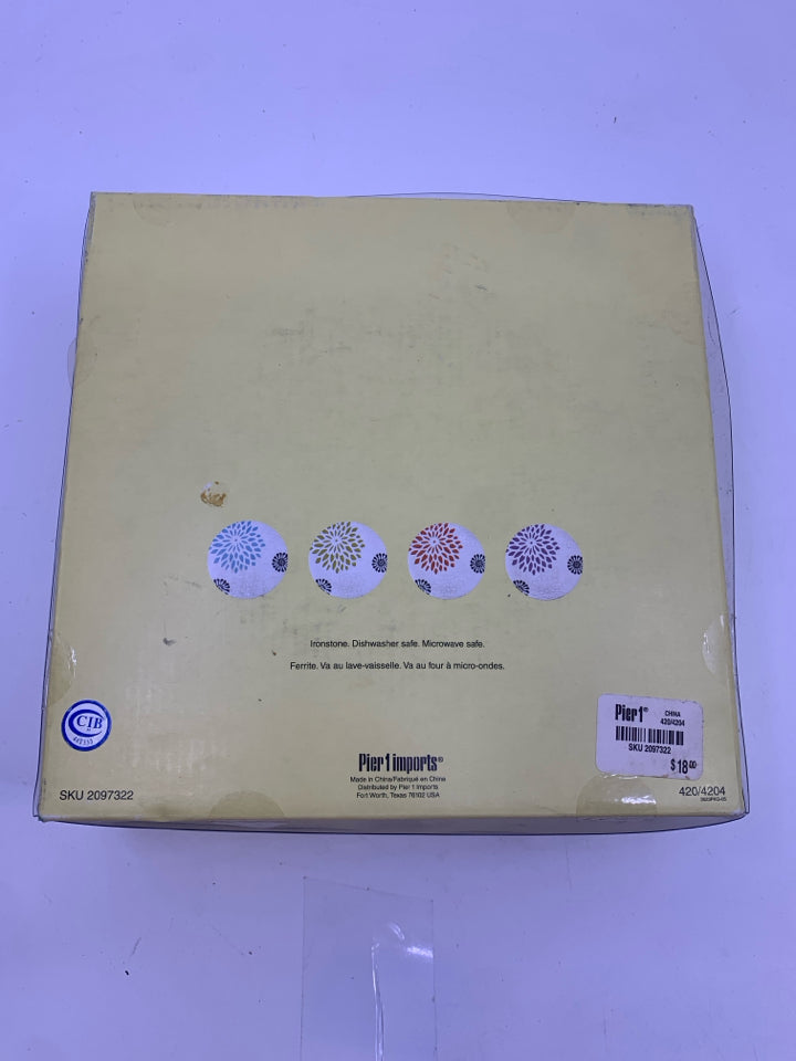 NIB 4 PIER 1 DESSERT PLATES.