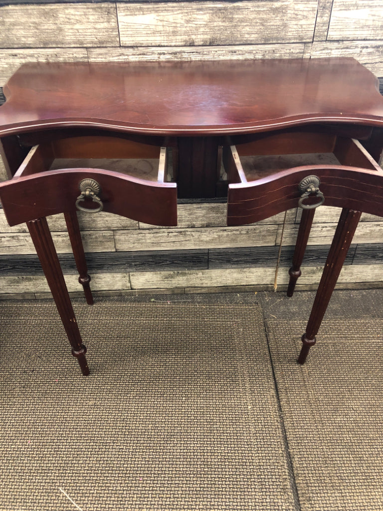 CHERRY WOOD VANITY W/ DRAWER.