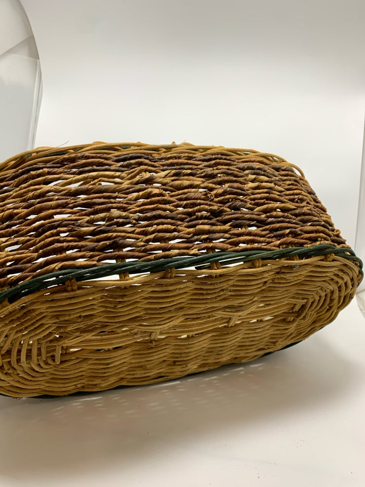 OVAL WICKER BASKET W/FRUIT TILES.