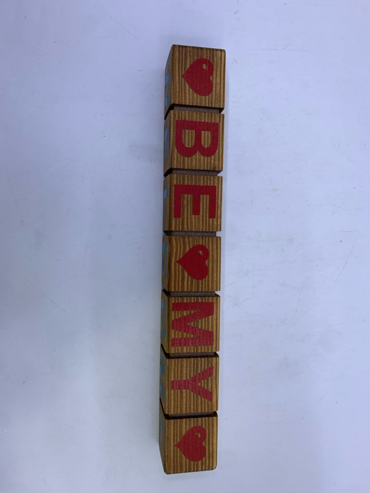 2 BLOCK DIFFERENT SEASONS WORD BLOCKS.