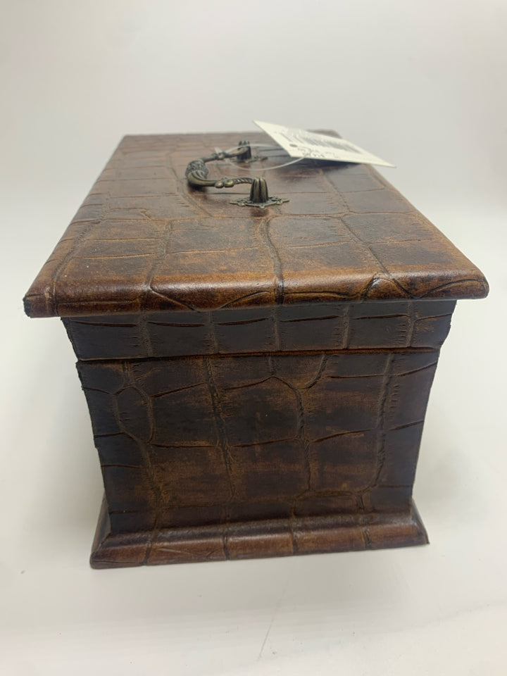 FAUX SNAKESKIN BOX W/FLIP LID.