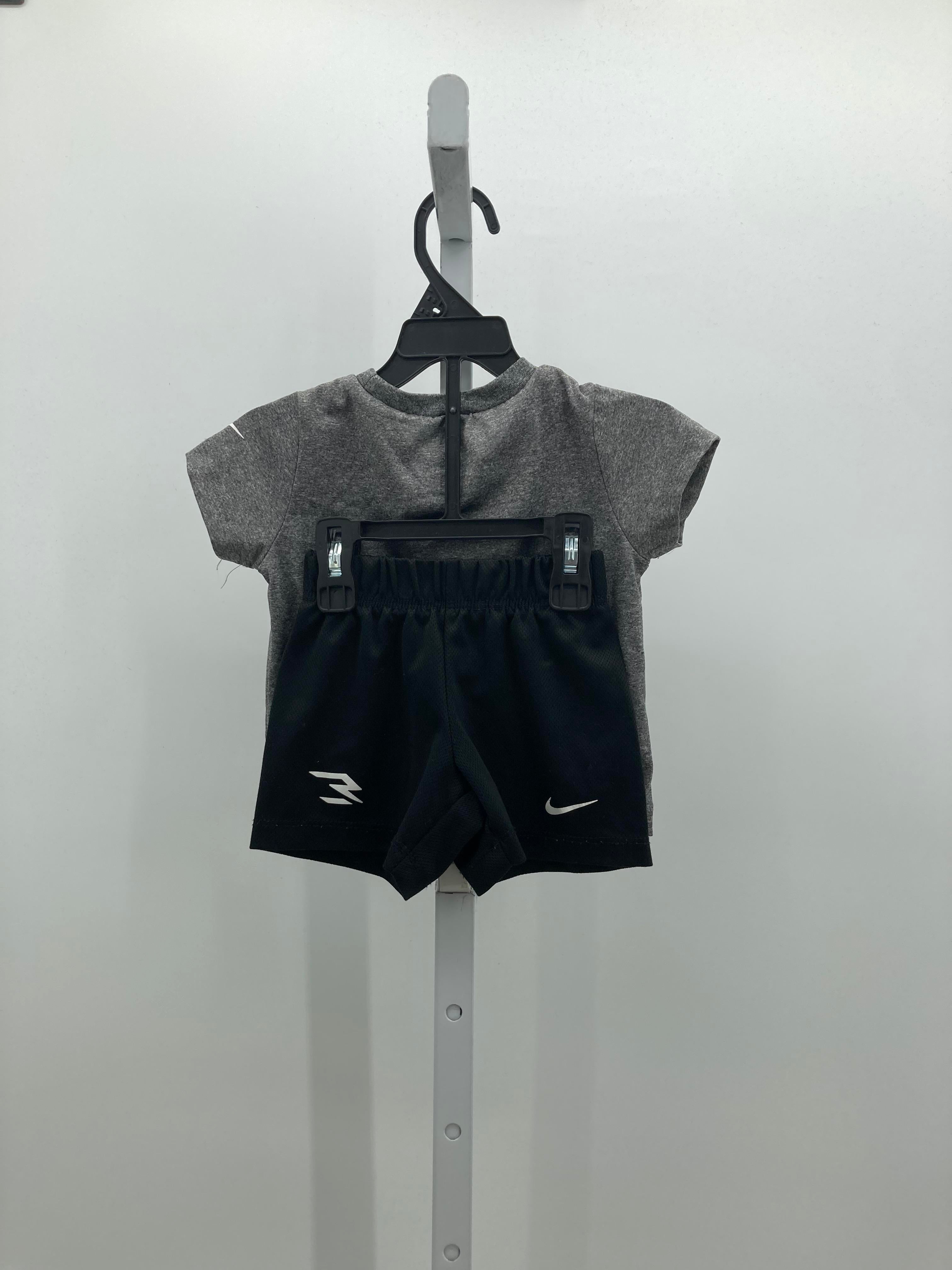 ACTIVE WEAR SHIRT AND SHORTS
