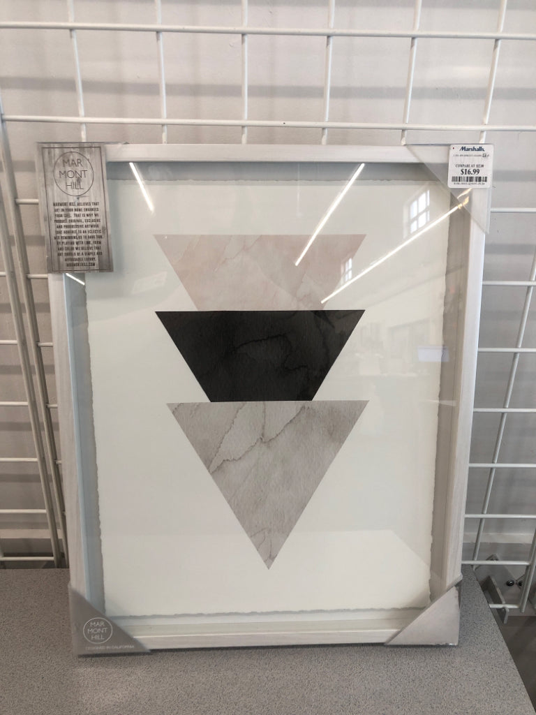 TRIANGLES PRINT IN WHITE SHADOWBOX.