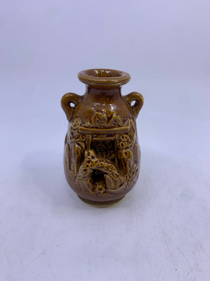 VTG BROWN EMBOSSED CERAMIC VASE.