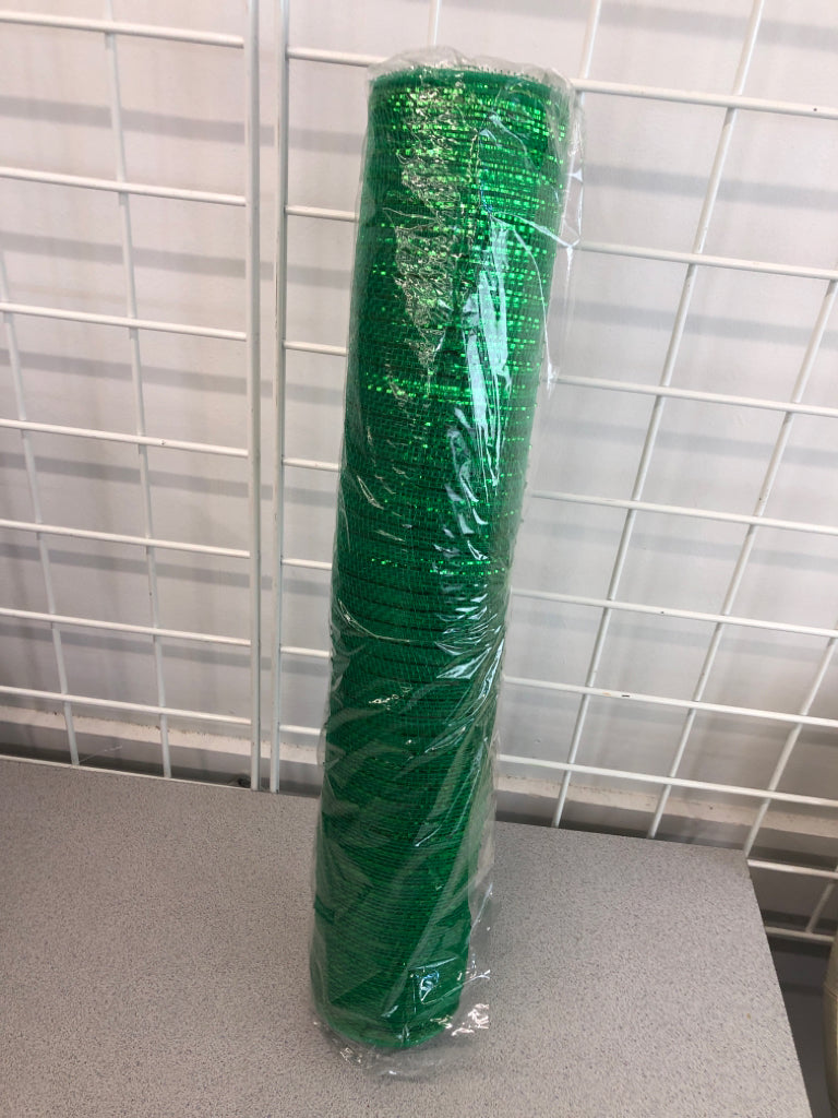 NIP GREEN DECORATIVE MESH.