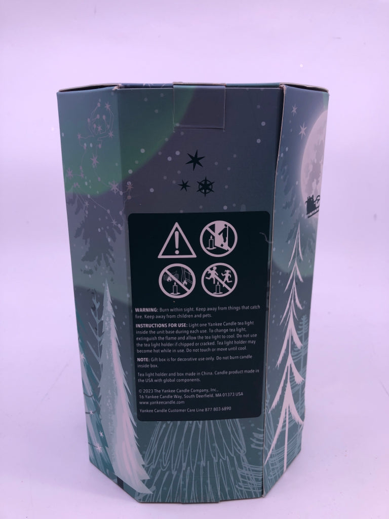 NIB SNOWMAN TEA LIGHT CERAMIC HOLDER YANKEE CANDLE.