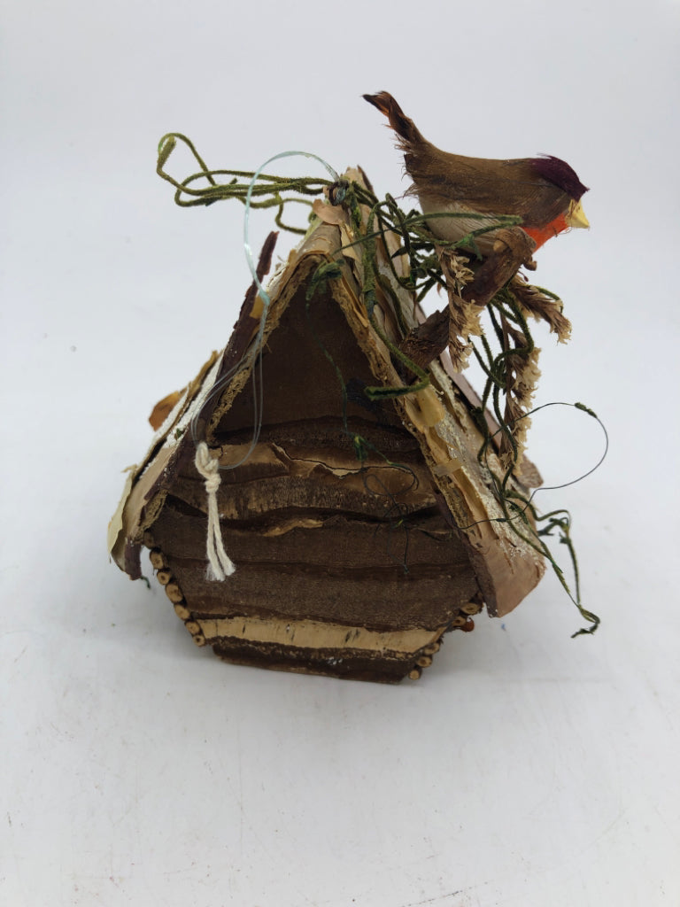 RUSTIC BIRDHOUSE.