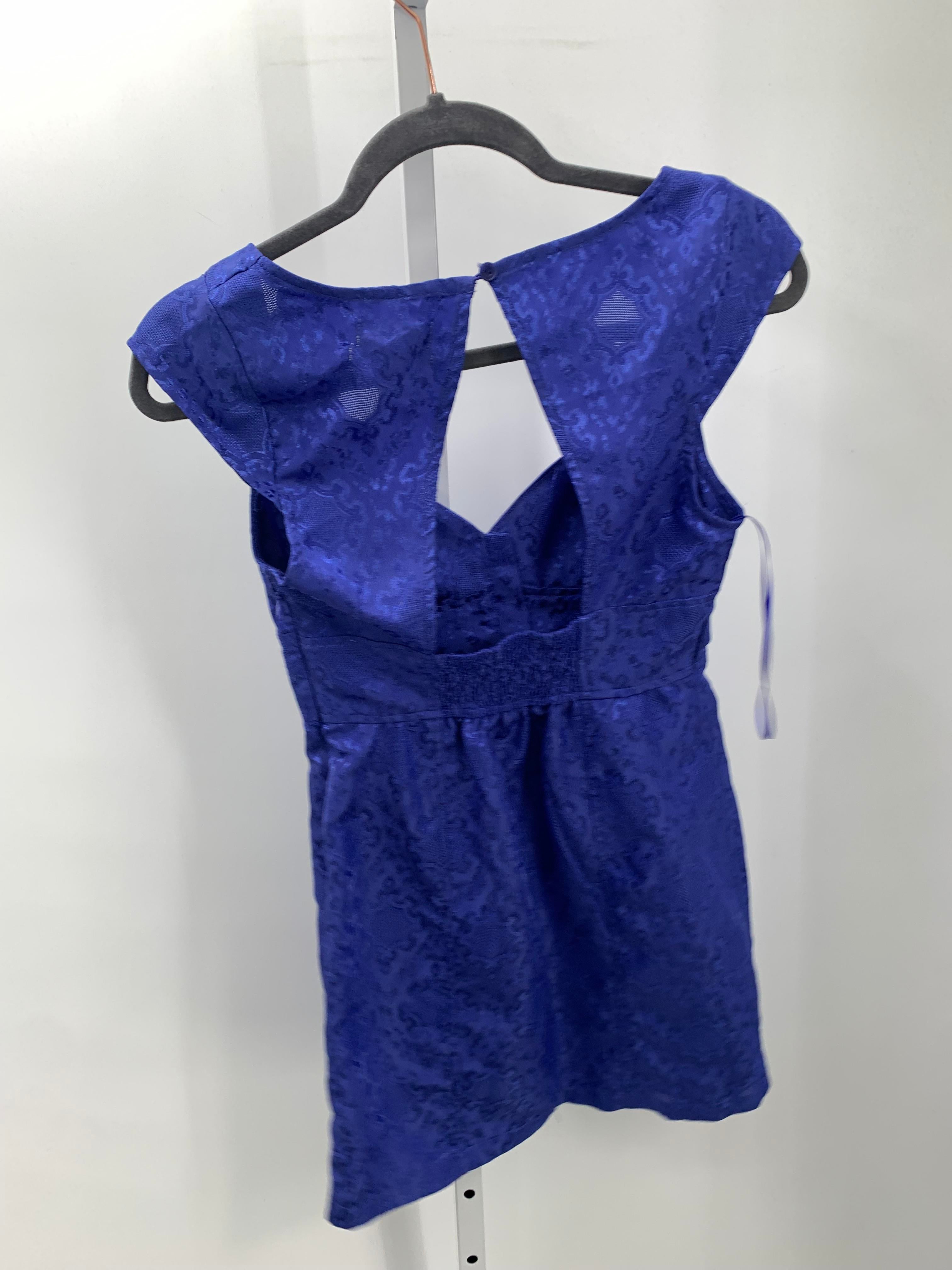 Urban Outfitters Size Small Juniors Short Sleeve Dress