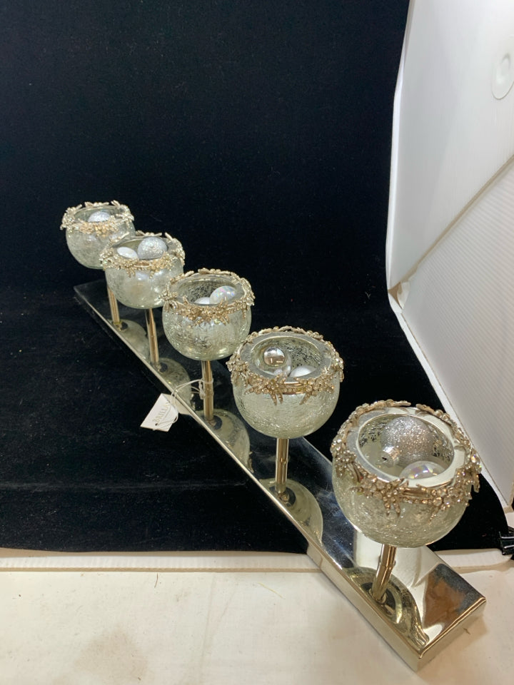 SPARKLY MANTEL CANDLE HOLDERS W/ORNAMENTS.