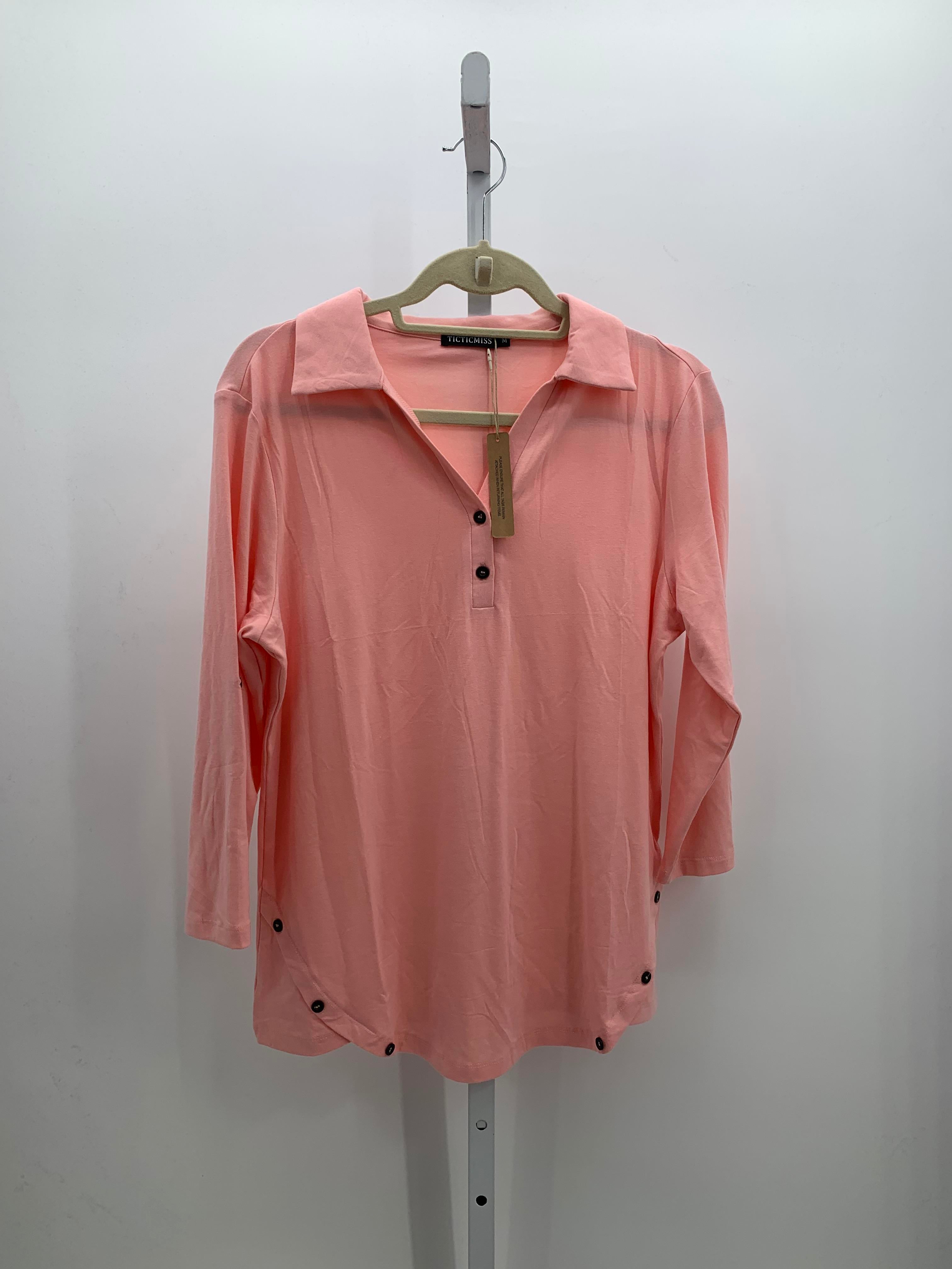 Size Medium Misses 3/4 Sleeve Shirt