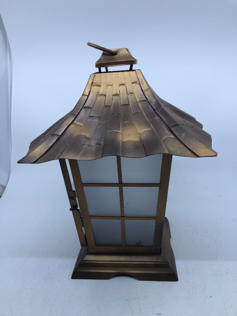 BRONZE METAL LANTERN WITH EMBOSSED FLOWER DESIGN ON GLASS AND FROSTED GLASS PANE