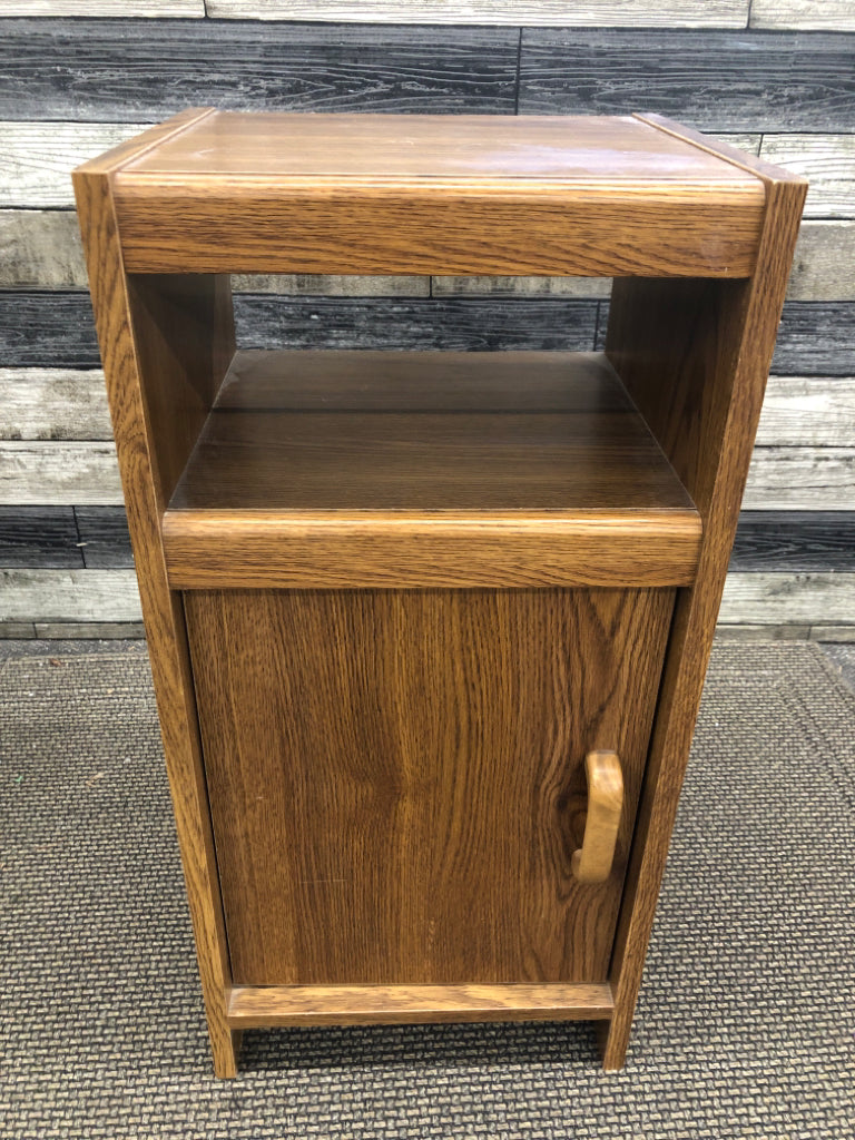 BROWN SIDE TABLE W/ STORAGE.