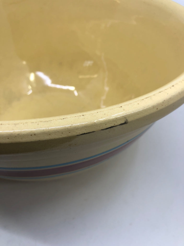 VTG WATT LARGE BOWL CREAM W/ BLUE+PINK STRIPES #14.