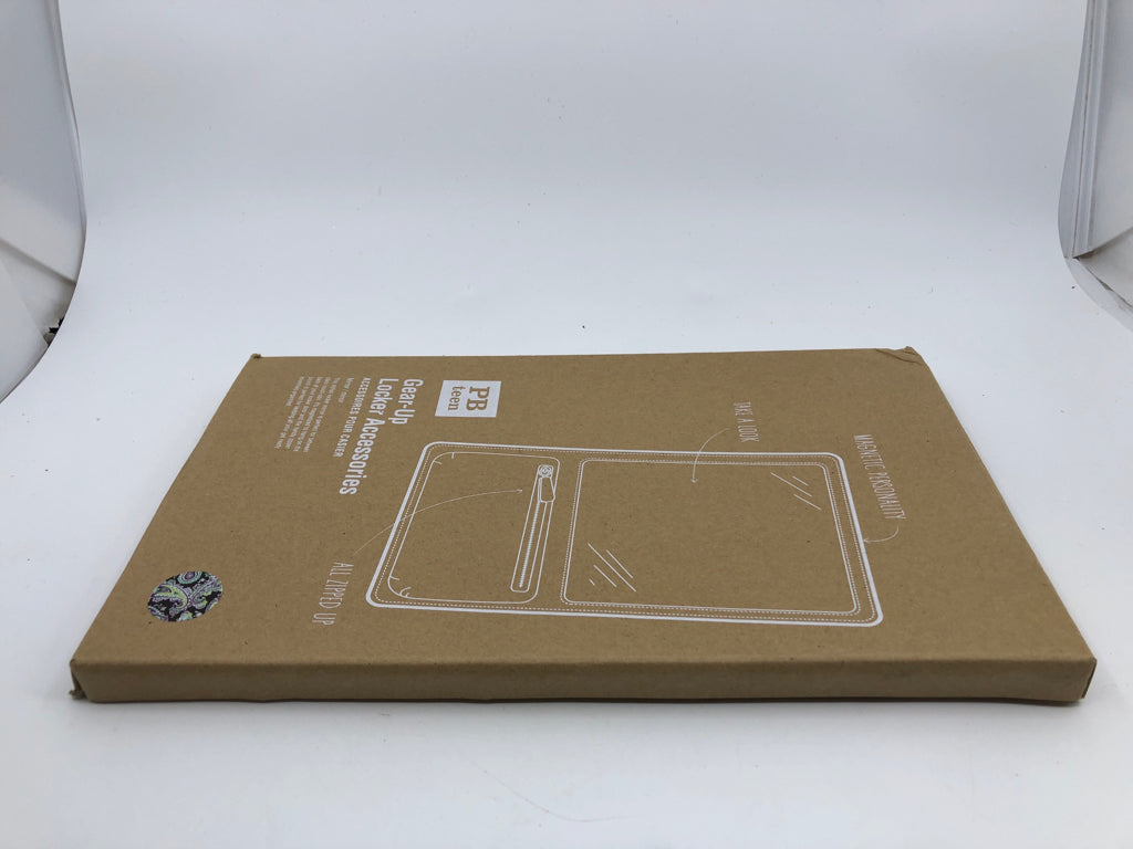 NIB LOCKER MAGNETIC MIRROR